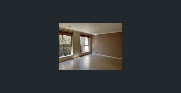 Great Location in the Heart of Beaconsfield - Photo 1