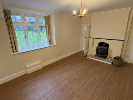 Chestal, Dursley - Photo 3