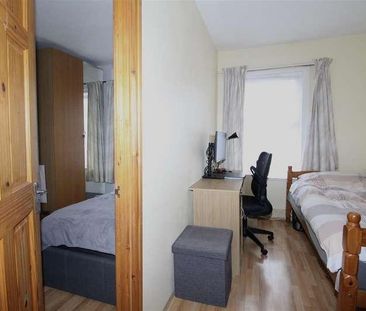 Oatlands Road, Enfield, EN3 - Photo 6