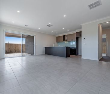 Low Maintenance Family home - Photo 3