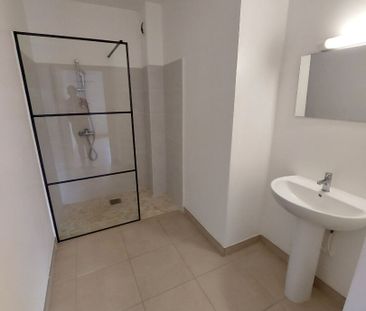Location appartement 2 pièces, 53.60m², Fort-de-France - Photo 6