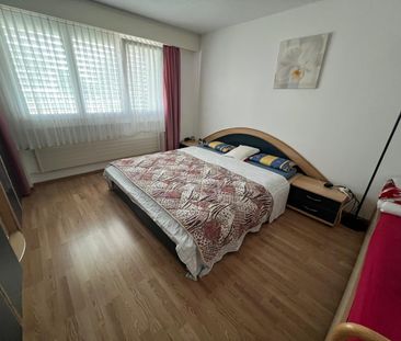 Grosszügige 2.5-Zimmerwohnung mit zwei Balkonen - Foto 3