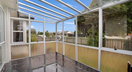 Charming 3-Bedroom Home for Rent in Strathern, Invercargill - Photo 5