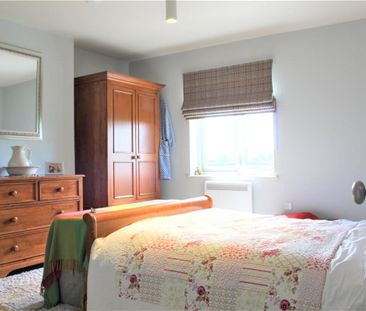 Available early December, 1 The Cottages is a welcoming two bedroom... - Photo 6
