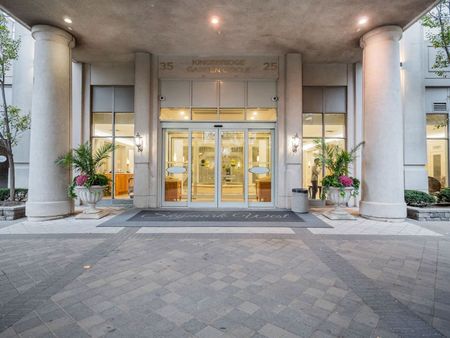 For Lease - 25 Kingsbridge Garden Circle Unit# 2021, Mississauga, Ontario - Photo 4