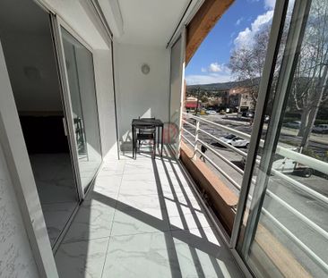 Location Appartement 1 pièce 25m² LE BEAUSSET 83330 - Photo 6