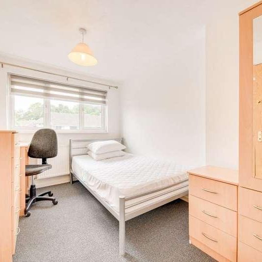 Tenterden Drive, Canterbury, CT2 - Photo 1