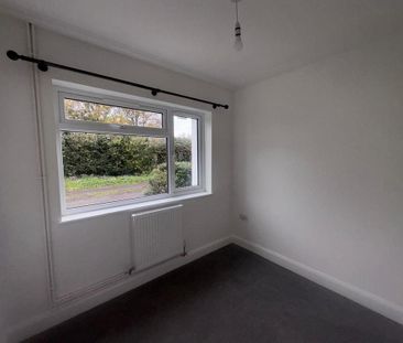 3 bedroom bungalow to rent - Photo 4