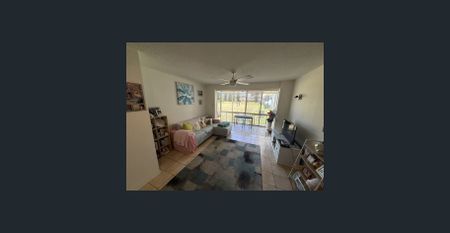 2 BEDROOM UNIT IN SURFERS PARADISE - Photo 4