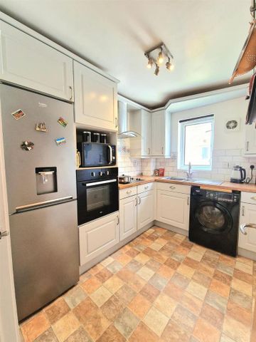 2 bedroom apartment to rent - Photo 5