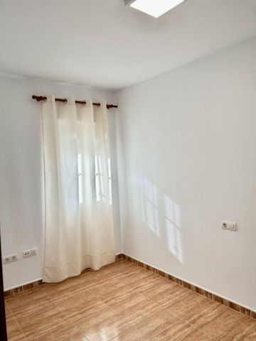 Piso de alquiler en Centro - Photo 2