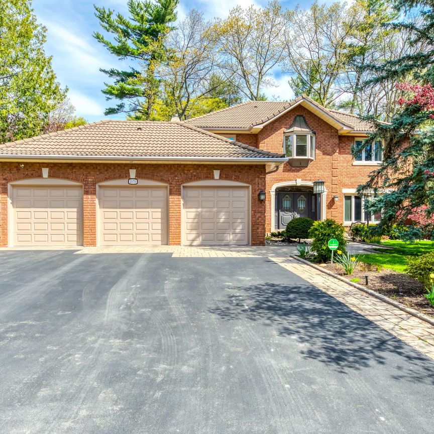 For Lease - 2175 Oneida Court, Mississauga, Ontario - Photo 1