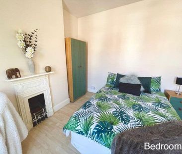 4 bedroom terraced house to rent - Photo 6