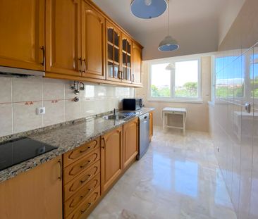 Bright 2-Bedroom Apartment in S. João do Estoril, in a Quiet Reside... - Photo 4