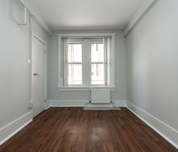 160 Huron Street - Photo 1