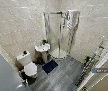 1 bedroom in a house share to rent - Photo 6