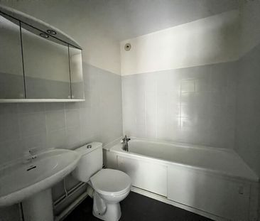 Location Appartement 2 pièces 37m² ORLEANS 45100 - Photo 5