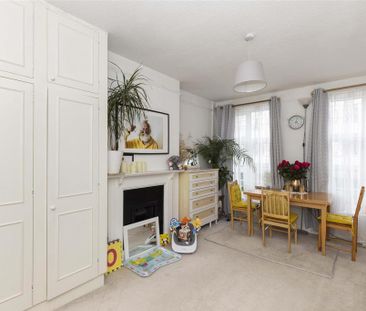 4 bedroom house to rent - Photo 1