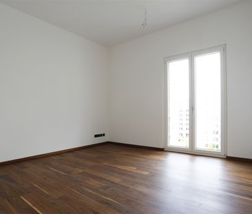 Moderne 3 Zimmerwohnung mit 2 Bädern und Südbalkon! - Foto 1