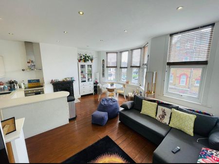 2 Bed Flat, Holmesdale Road, SE25 - Photo 3