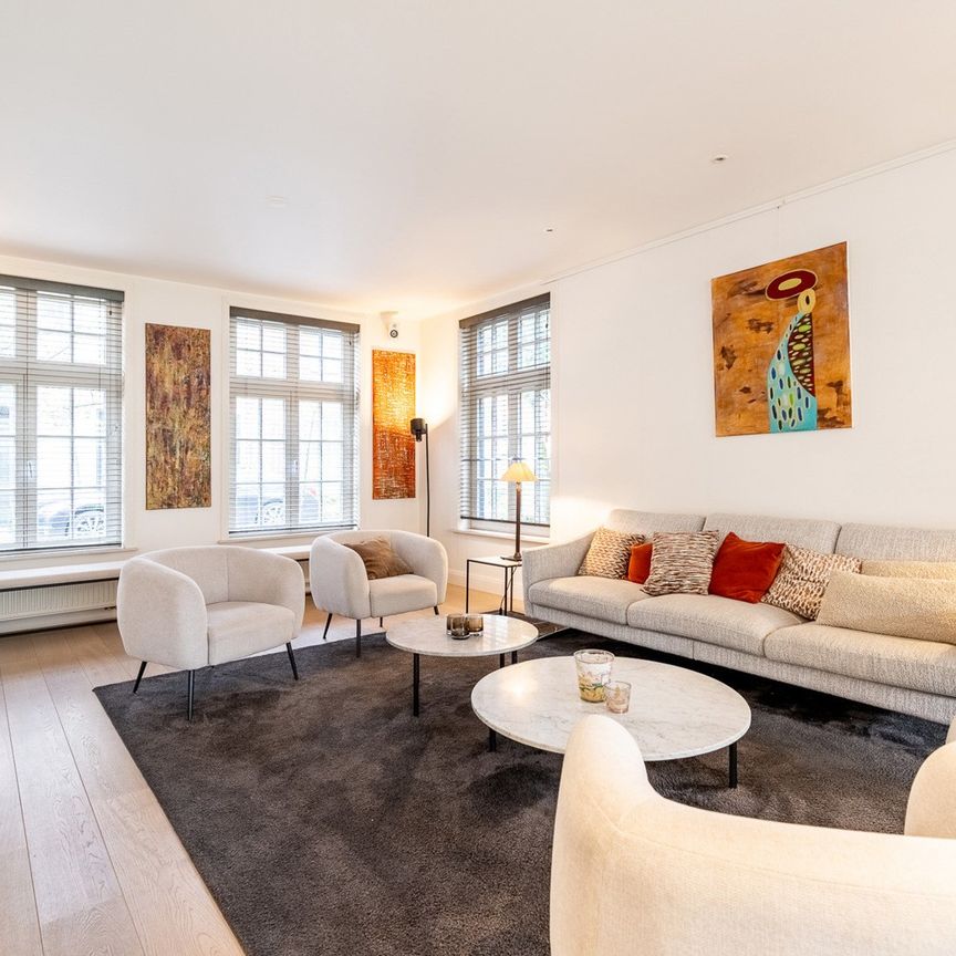 Instapklare , gemeubelde woning gelegen in Oud-Knokke vlakbij de groentenmarkt - Photo 1