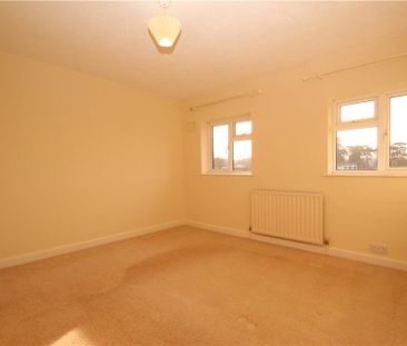 Bushy Hill Drive, Guildford, Surrey, GU1 2UH - Photo 2