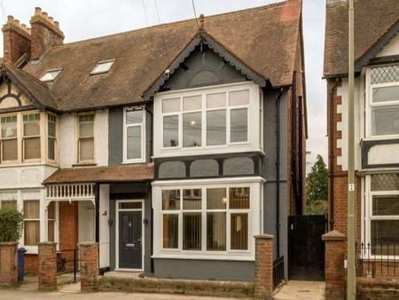 1 bedroom in a house share to rent - Photo 4