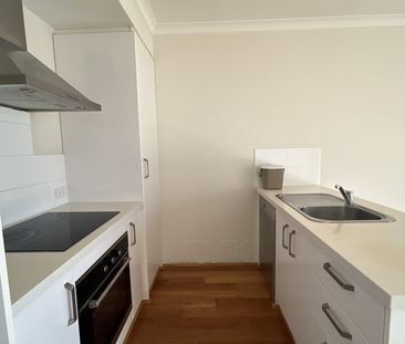 Modern 2x1 Unit in Cloverdale – Comfortable & Convenient Living! - Photo 1