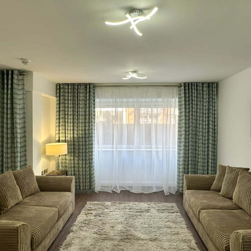 3 bedroom apartment to rent Royal Plaza, 2 Westfield Terrace, Sheffield, S1 - Photo 1
