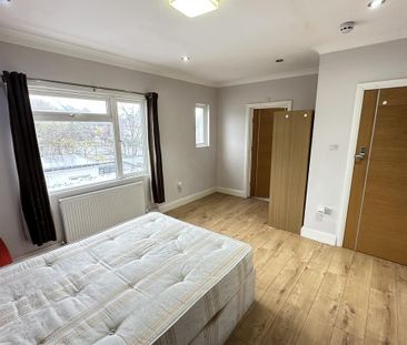 1 bedroom in a house share to rent - Photo 5