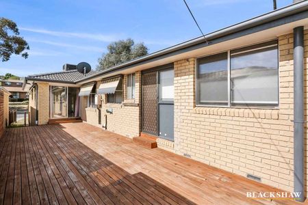 Four Bedroom Home in Wanniassa - Photo 3