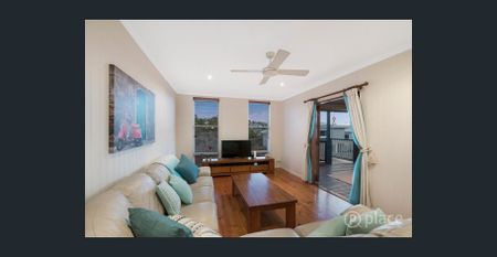 Camp Hill charmer in popular Martha Street precinct - Photo 5