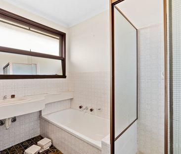 1/9-11 Mines Rd, Ringwood East VIC 3135 - House For Rent | Domain - Photo 4