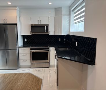 Renovated and Semi-Furnished Studio, available now - Photo 5