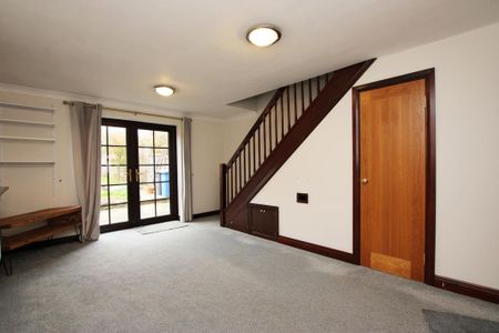 2 bedroom semi-detached house to rent - Photo 3