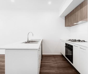 Brand New Modern Home in Mickleham - Photo 3