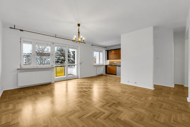 Przestronny, klimatyczny apartament na Ursynowie - Zdjęcie 1