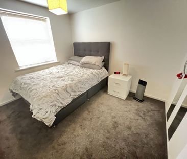 2 Bedroom Flat - Photo 3