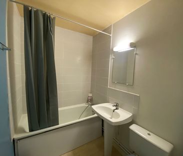 Location Appartement 1 pièce 25m² MONT ST AIGNAN 76130 - Photo 6