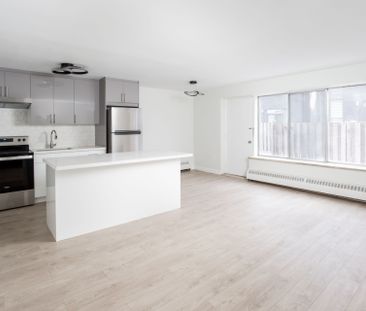 For Lease - 371 Lakeshore Road Unit# 105, Mississauga, Ontario - Photo 2