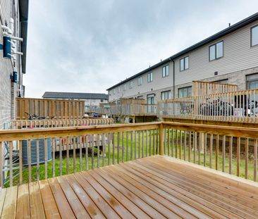 For Lease - 2070 Meadowgate Boulevard Unit# 106, London South, Ontario - Photo 3