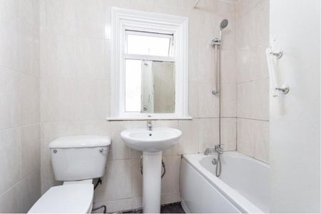 Room in a Shared Flat, Seventh Avenue, E12 - Photo 5