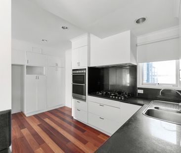 FAMILY LIVING, PERFECT BAYSIDE LOCATION - Photo 6