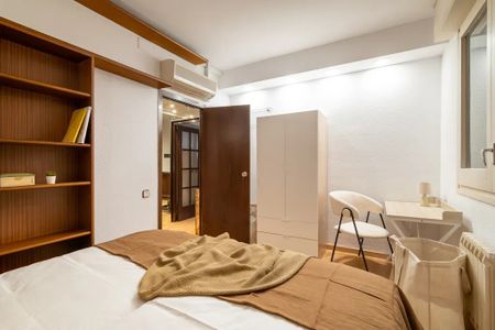 Carrer de Bailèn, Barcelona, Catalonia 08037 - Photo 3