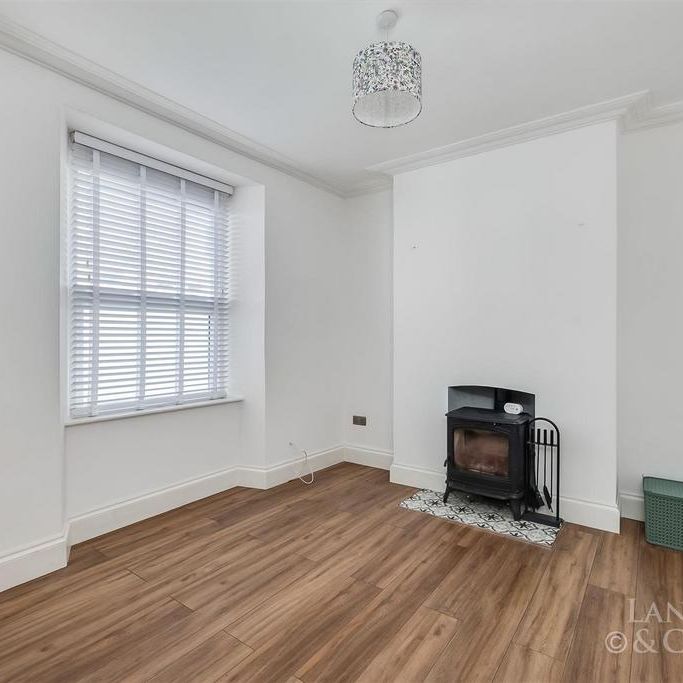 3 bedroom terraced house to rent - Photo 1