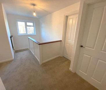 Beaumont Close, Keyworth, Nottingham, NG12 - Photo 2