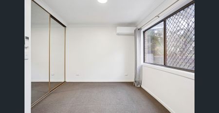 Unfurnished 2-bed 2-bath in central Broadbeach location - Photo 2