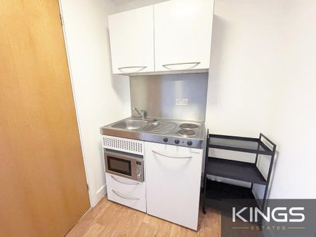 Studio to rent - Photo 3