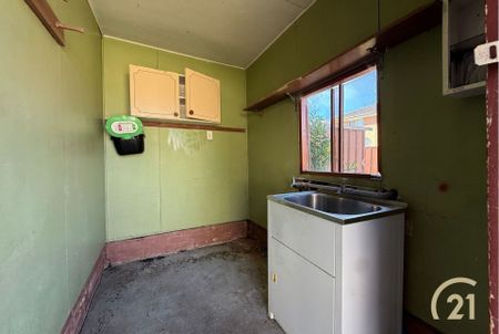 Updated 4 Bedroom Family Home, in a Prime Location! - Photo 5