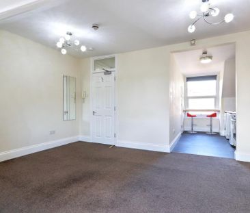 Studio to rent - Photo 6